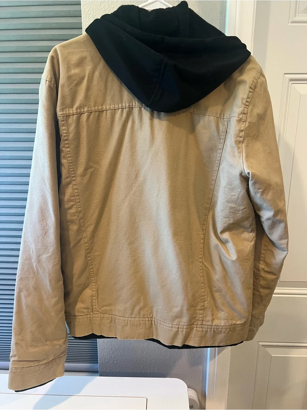 Hurley Men’s Khaki Jacket with Black Hooded Liner
